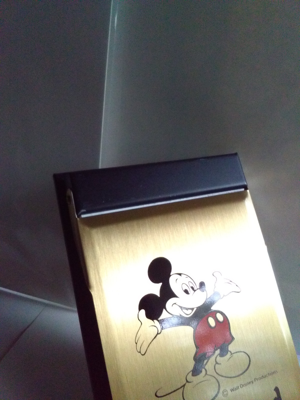 MICKEY MOUSE WALT DISNEYLAND DESK MEMO PAD GOLD COVER/BLACK BASE SUPER UBER NICE