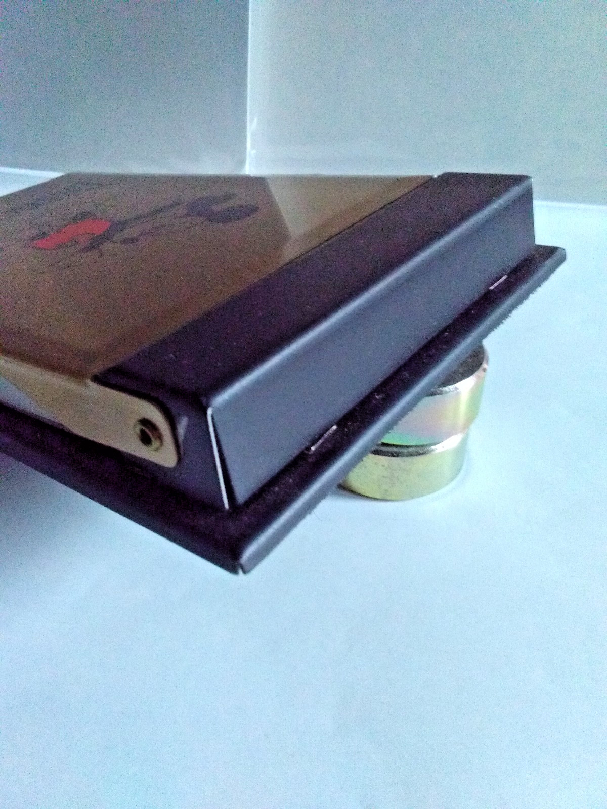 MICKEY MOUSE WALT DISNEYLAND DESK MEMO PAD GOLD COVER/BLACK BASE SUPER UBER NICE