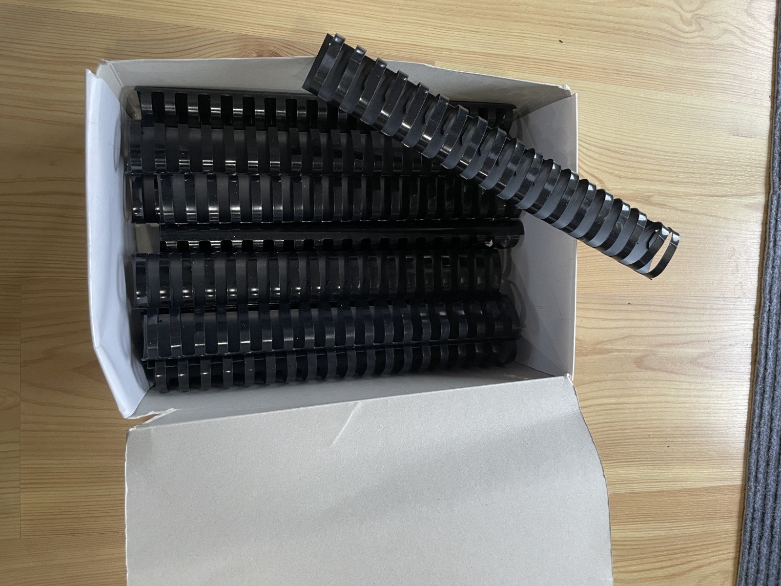 Office Depot ONE and 1/2” (3.8cm) Plastic Binding Combs 20 Count-Open Box