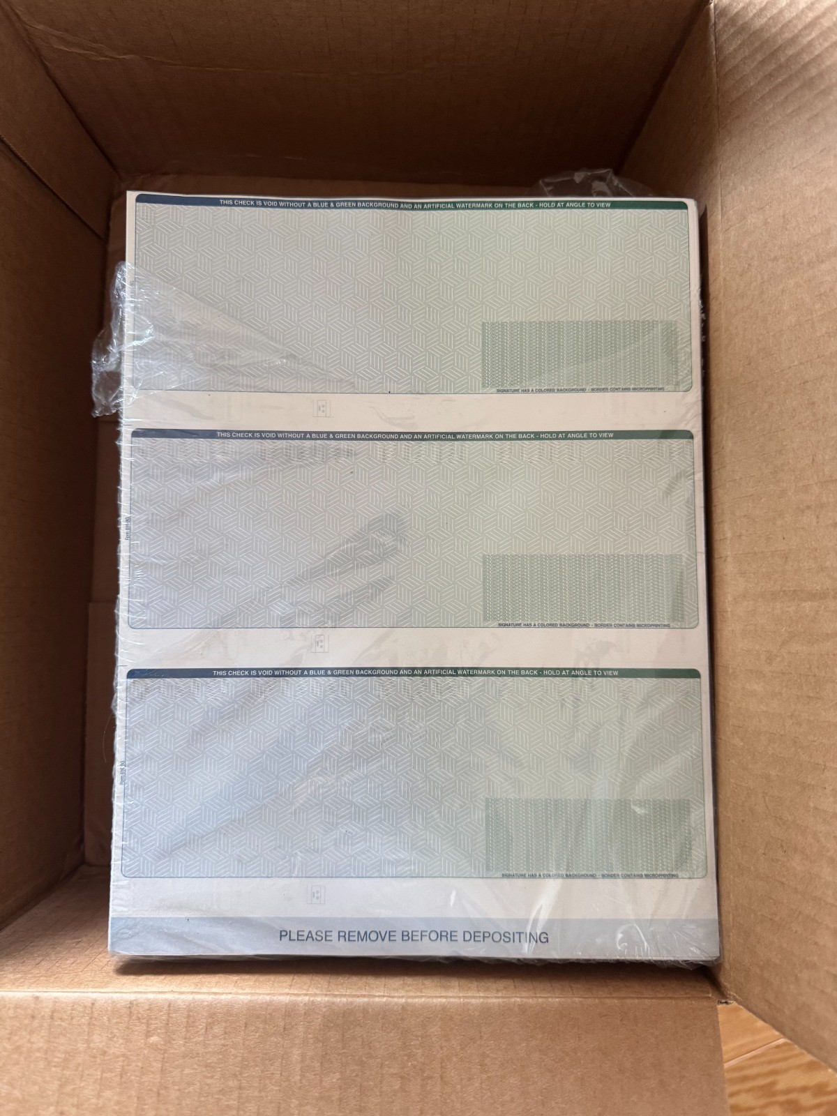3-Up Computer Printerable Check Stock Blue Green Diamond 950 Sheets