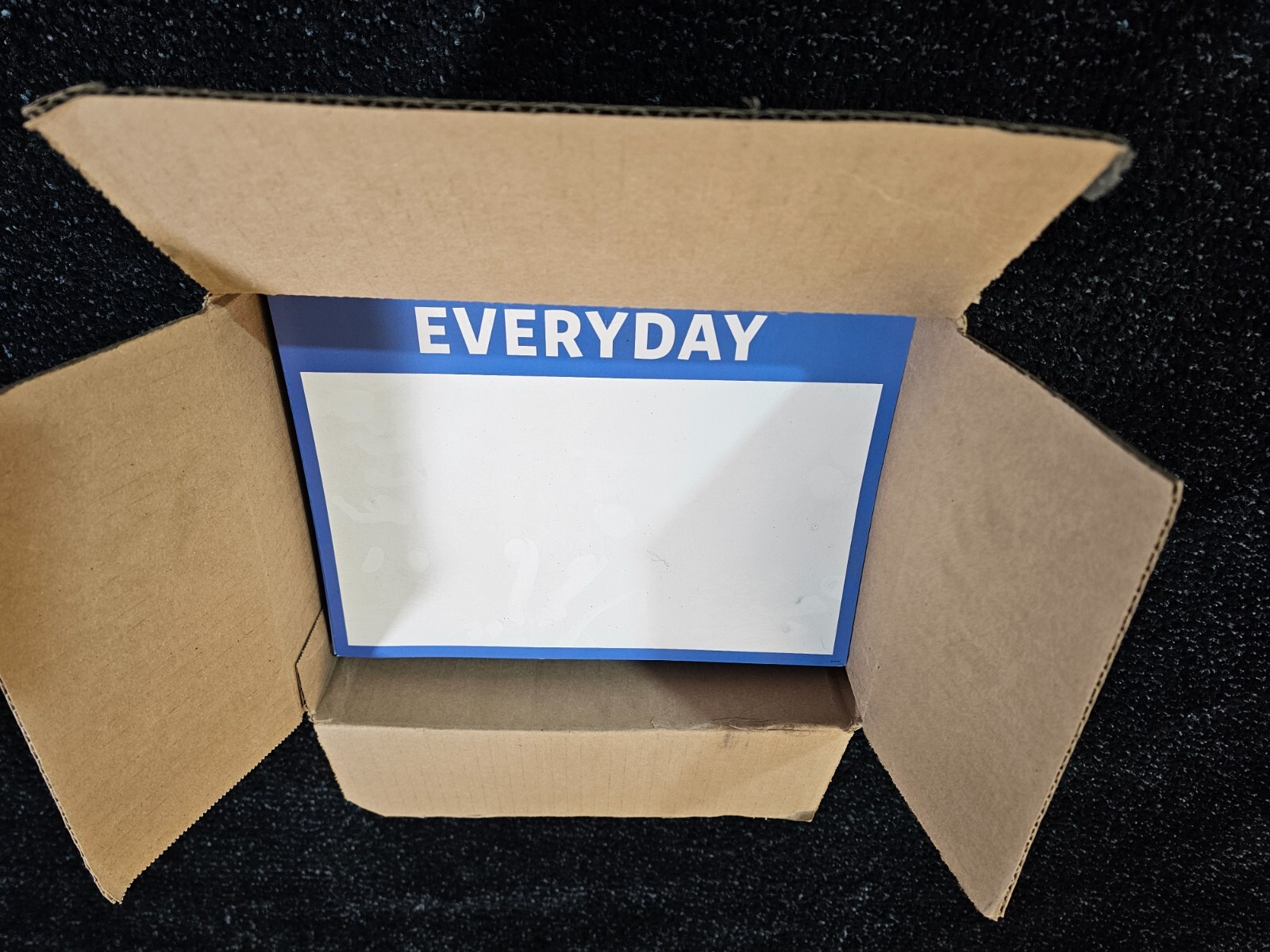 (QTY 250) Everyday Display Signage Blue Landscape 11 x 8.5 9014709