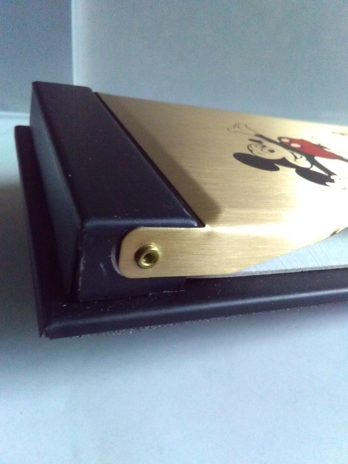 MICKEY MOUSE WALT DISNEYLAND DESK MEMO PAD GOLD COVER/BLACK BASE SUPER UBER NICE