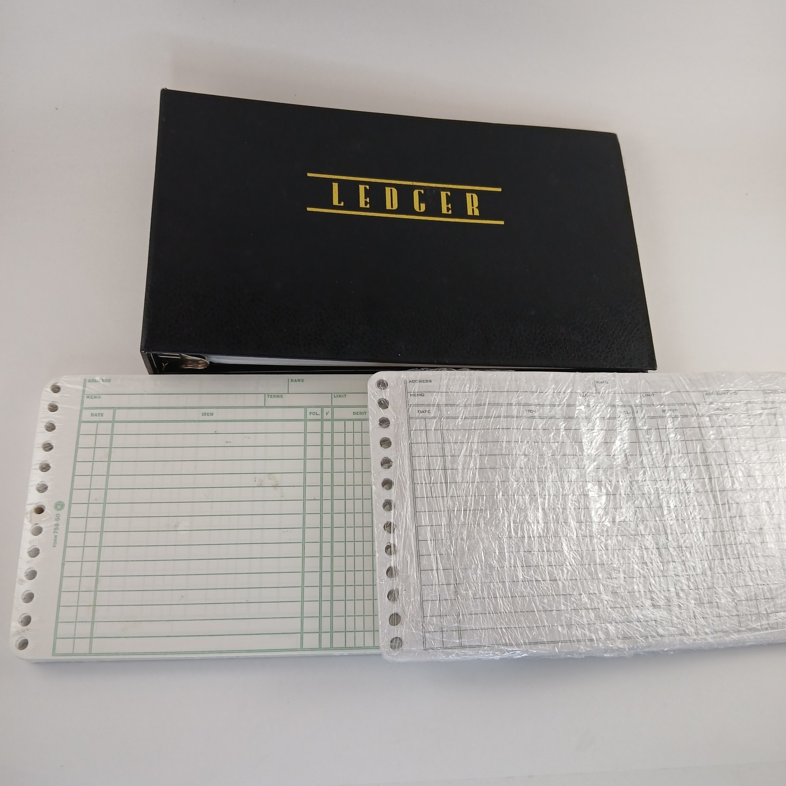 Vintage Ledger Outfit Black W/Page Dividers And (2) Refill Page Packs