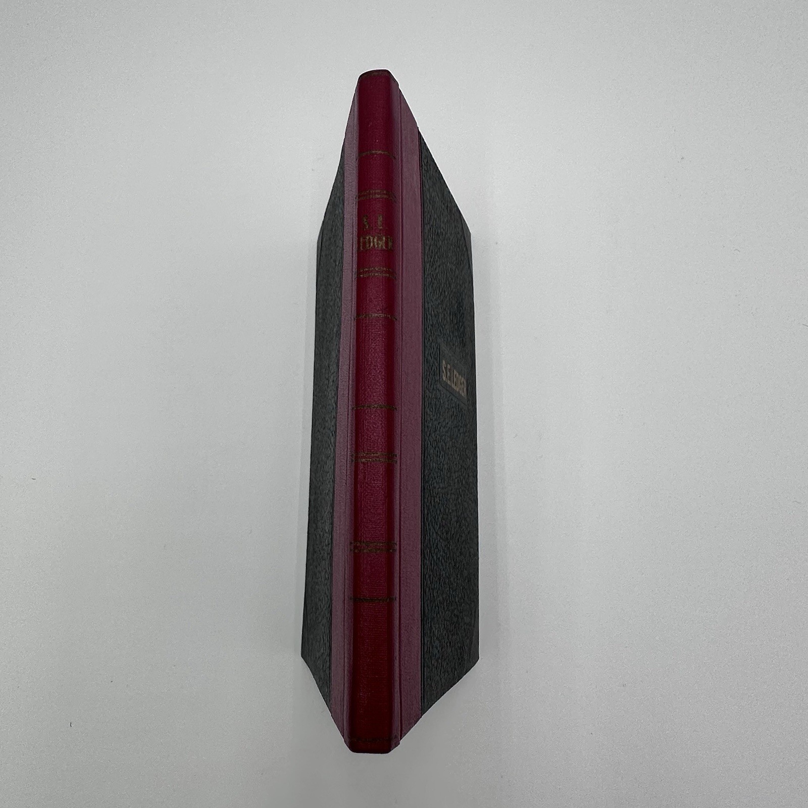 VTG Royal Vernon S.E. Ledger Book 2044-SEL Black Red Hardcover Ledger 144 Pages