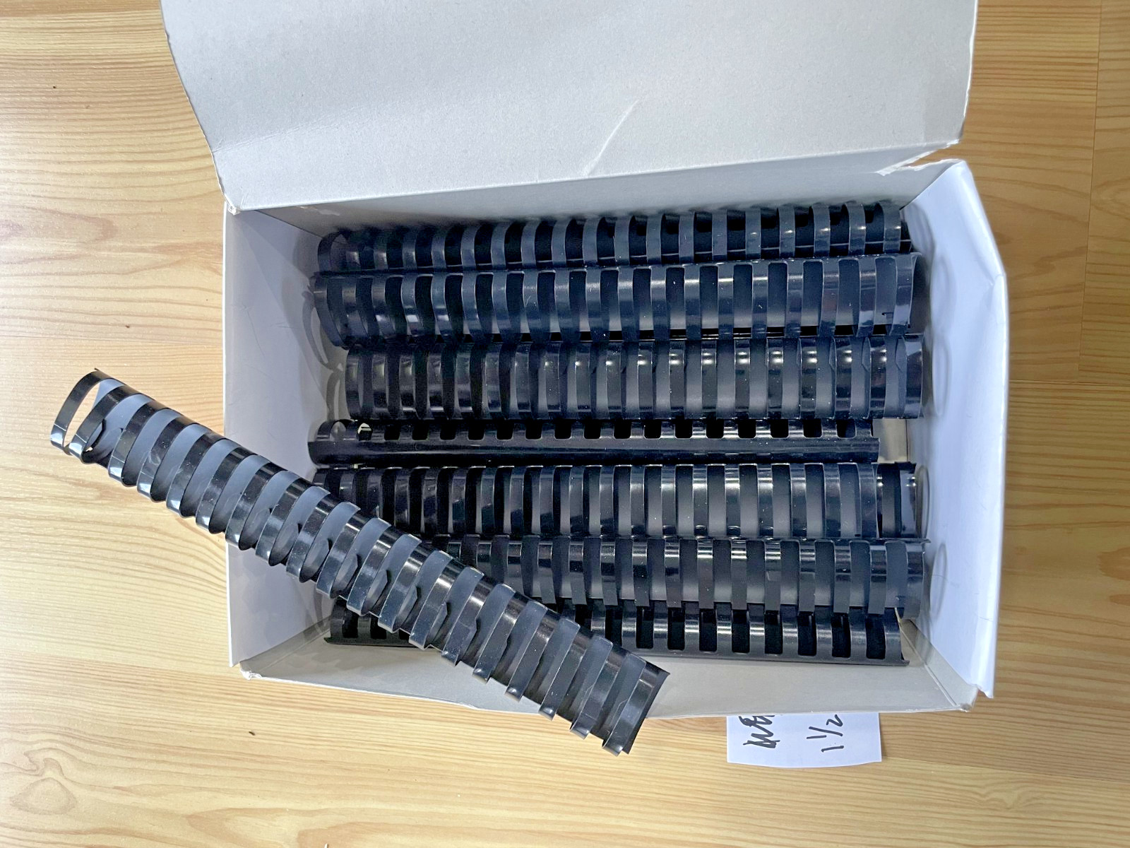 Office Depot ONE and 1/2” (3.8cm) Plastic Binding Combs 20 Count-Open Box