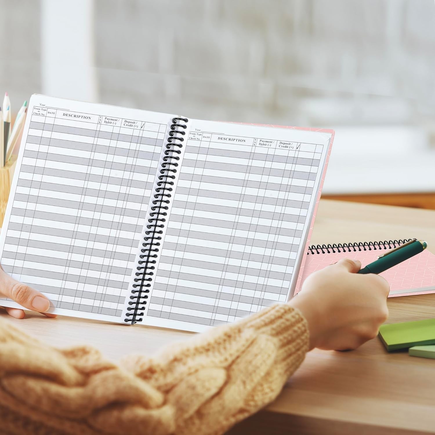 Simplified Expense Tracking: Pink Checkbook Ledger with 2600 Lines for All Users