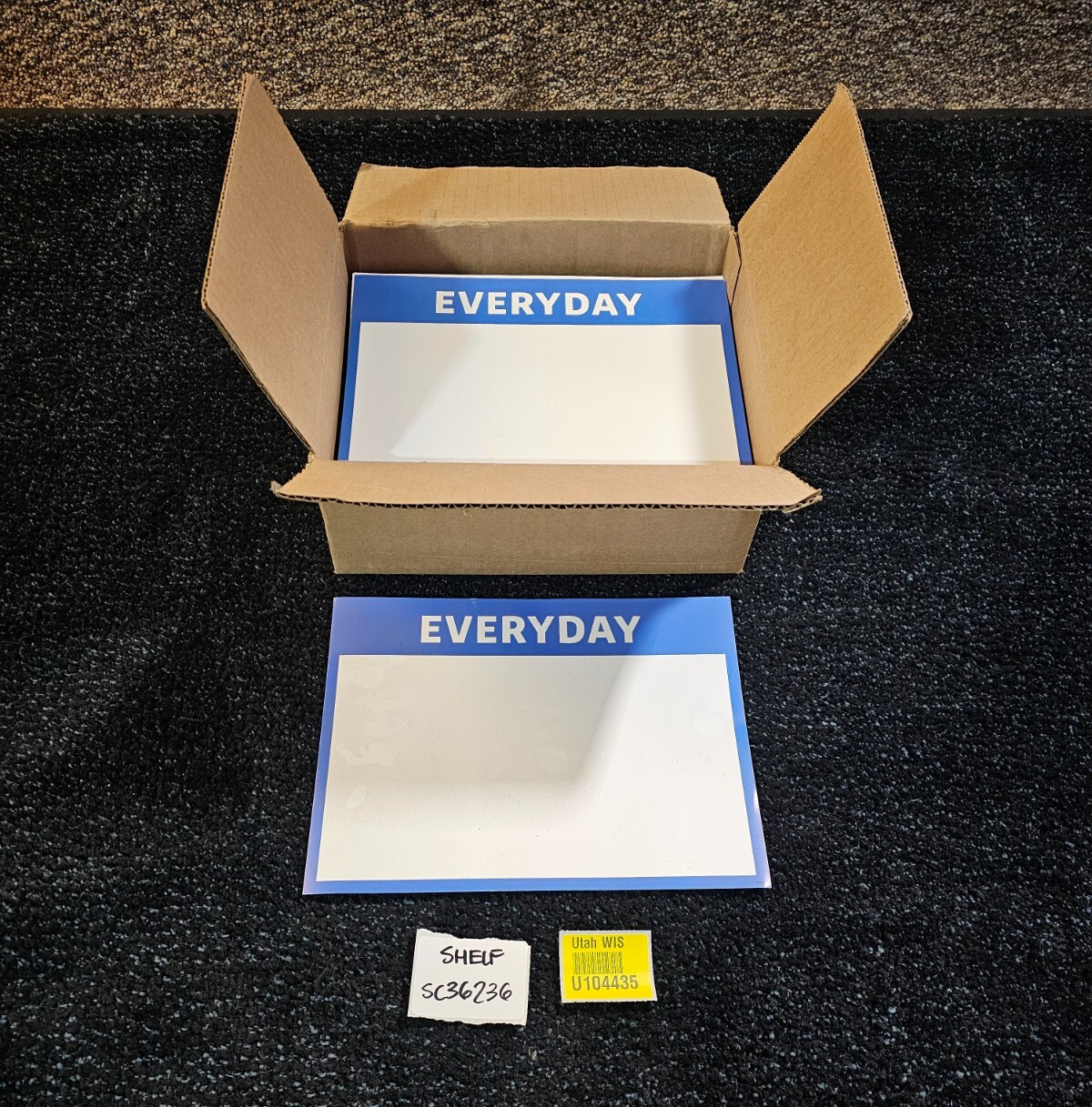 (QTY 250) Everyday Display Signage Blue Landscape 11 x 8.5 9014709